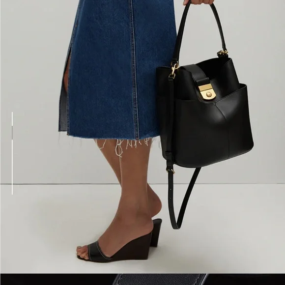 NWT Veronica Beard Large Crest Bucket Bag - Picture 7 of 8